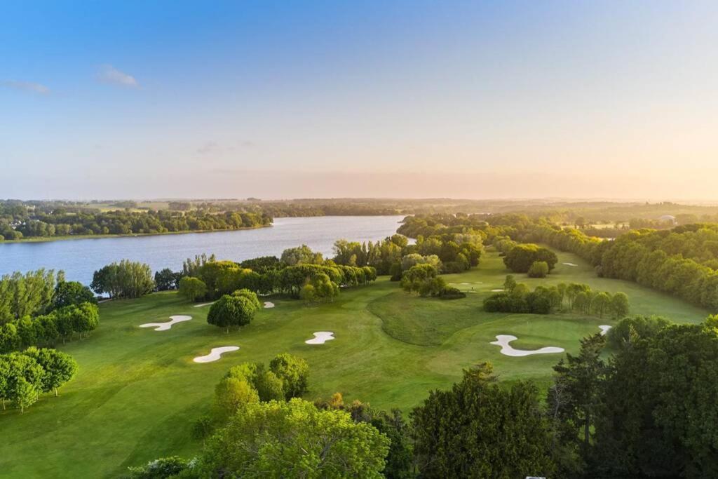 Cottage Anadwen Au Pied Du Lac Au Duc Et Son Golf โปลแอร์เมล ภายนอก รูปภาพ